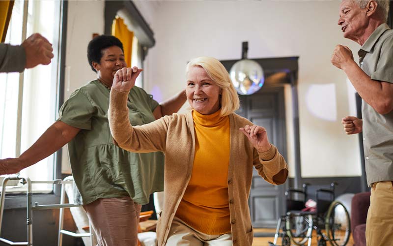 seniors dancing at an independent living social activity